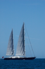 Zenzi, Under Sail